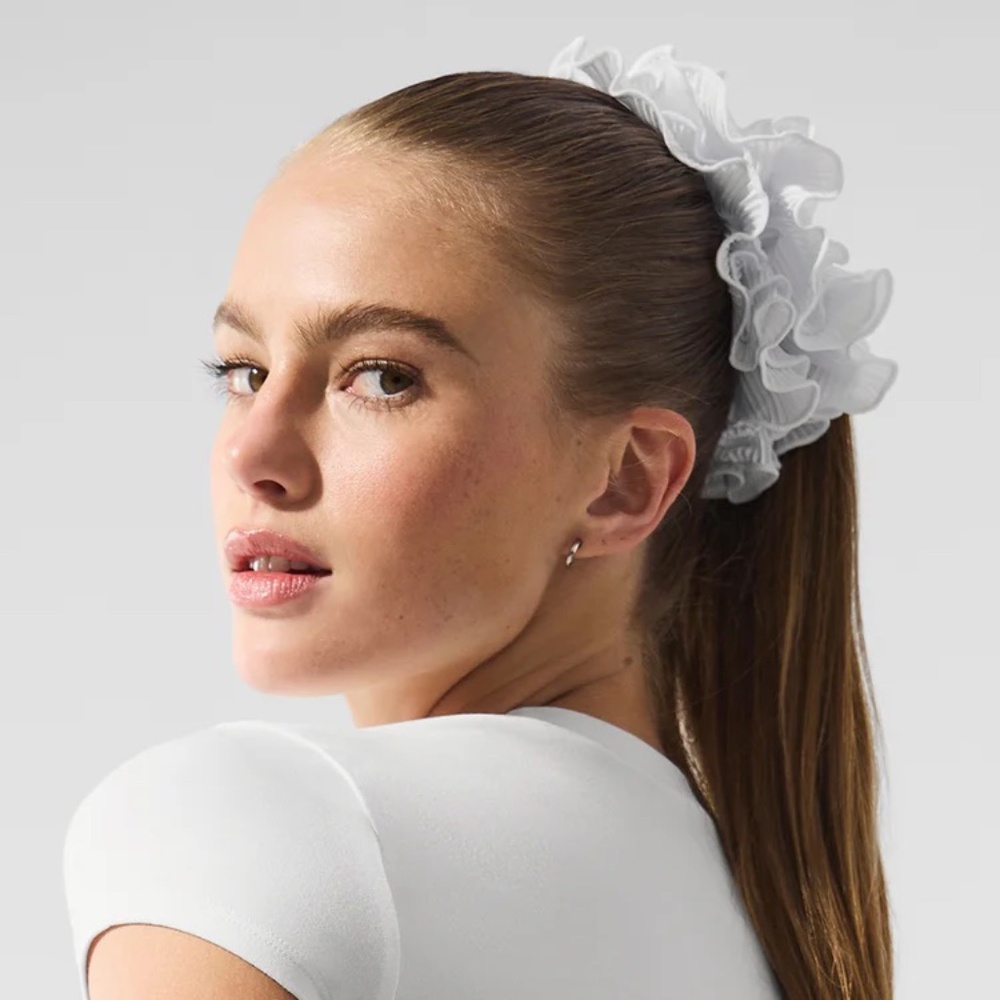 ALO Yoga Micro Plisse Oversize Scrunchie, White, New